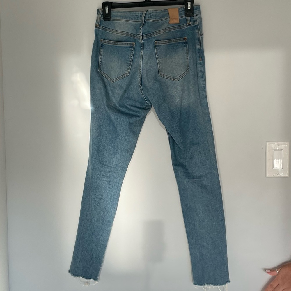 Zara Basic Jeans Us6 - image 2